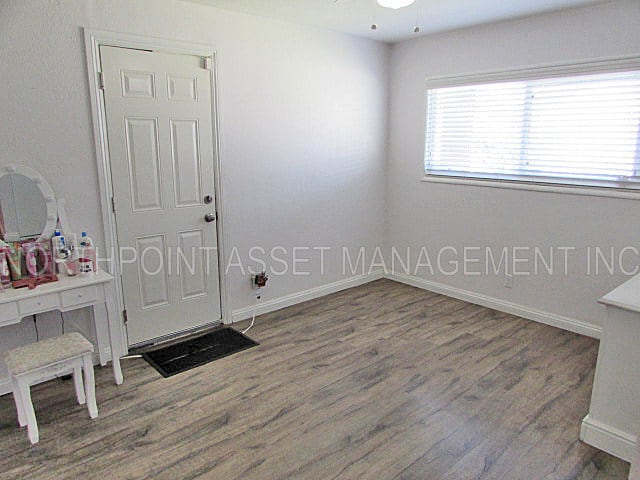 Building Photo - Bright and contemporary 3 bedroom, 2 bath ...