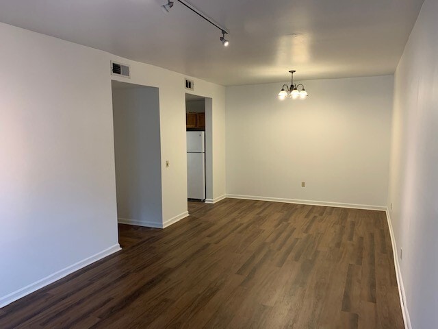 Building Photo - 2106 Fairfax Ave