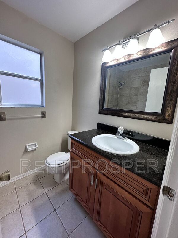 Building Photo - 5980 Scotchwood Glen