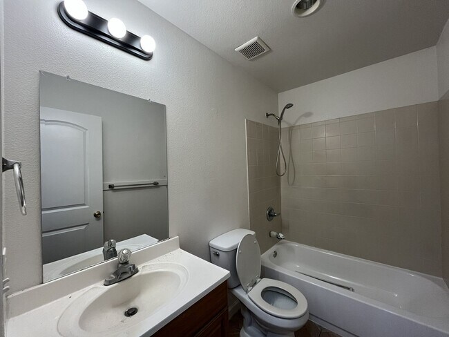 Building Photo - SAC T 1138