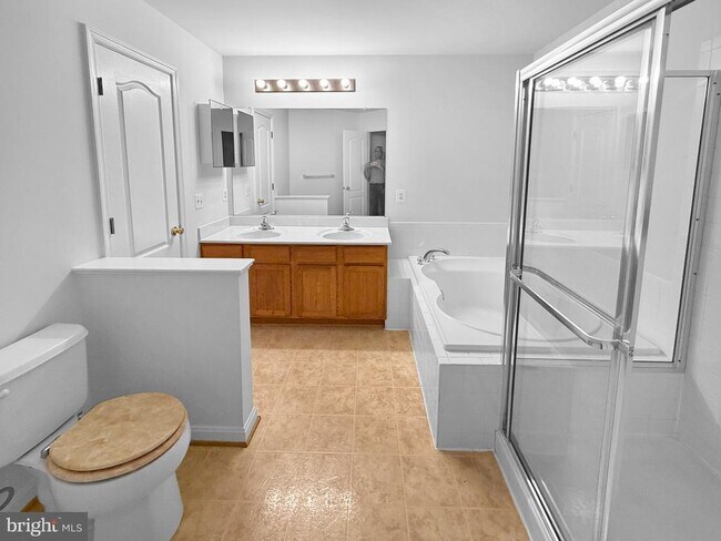 Building Photo - 113 Whiskey Creek Cir