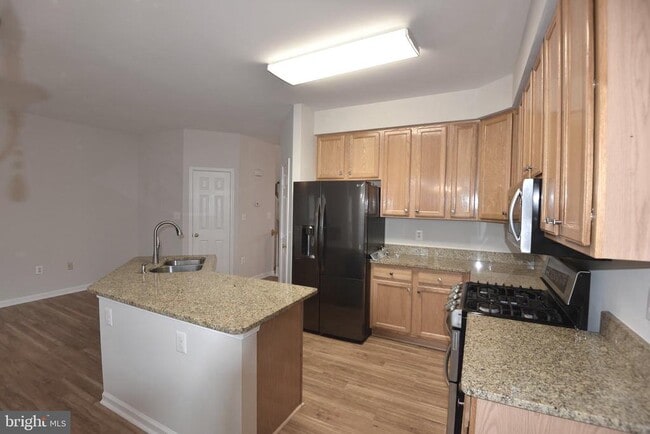 Building Photo - 44057 Rising Sun Terrace