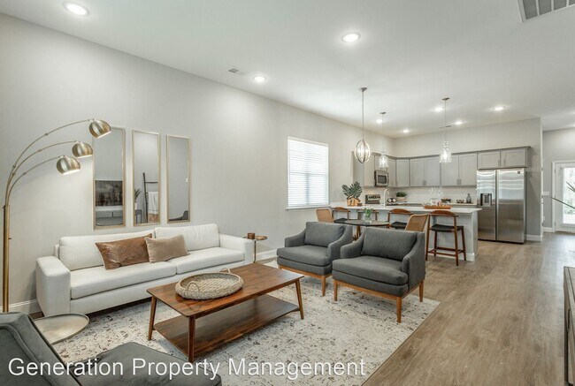 Building Photo - 4 br, 3.5 bath House - 591 Strong Avenue