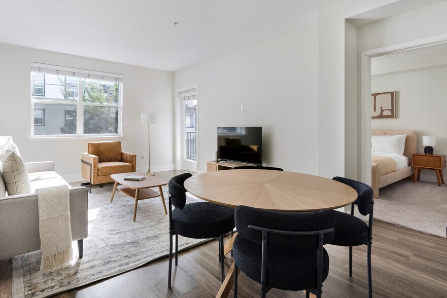 Building Photo - 3889 Artist Walk Common