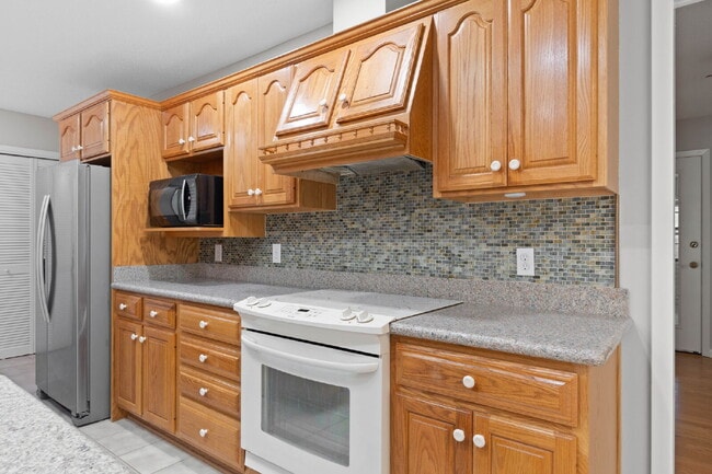 Building Photo - 661 St Lucia Cove