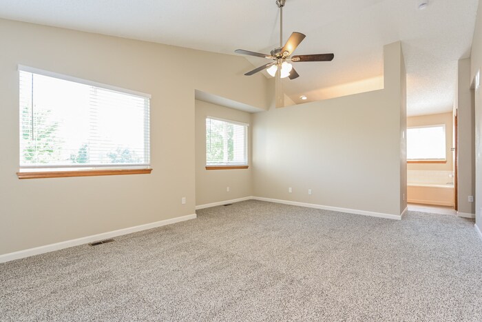 Building Photo - 17029 Hastings Ave