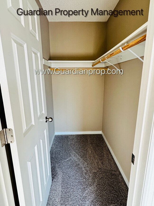 Building Photo - 9909 Vera Cruz Ln