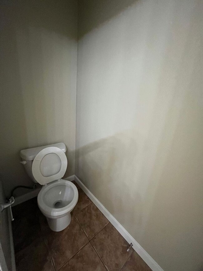 Building Photo - Cozy 2 bedroom apartment on East Palomar!