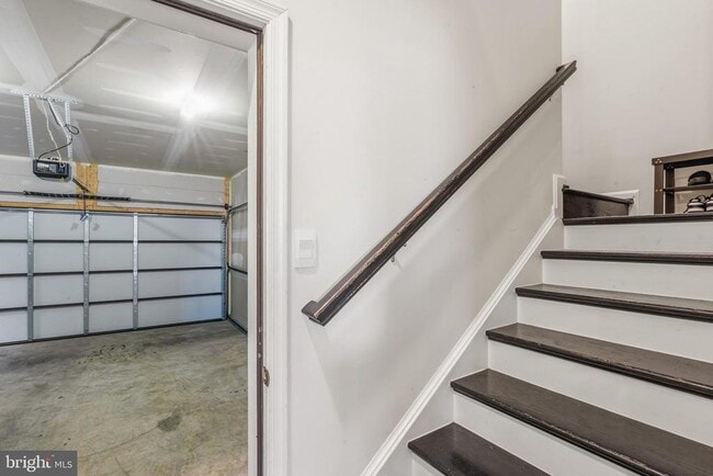 Building Photo - 870 Amity St