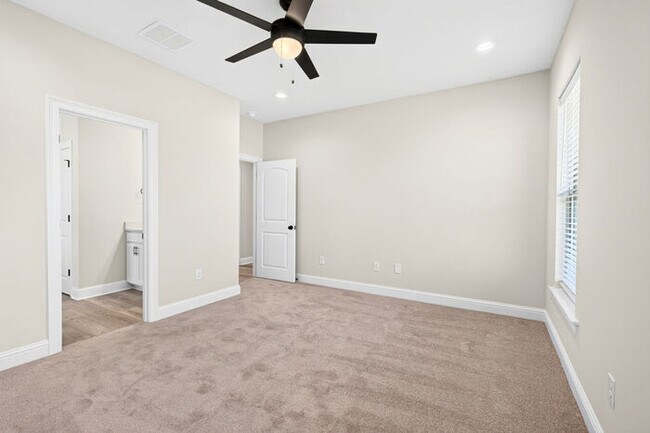 Building Photo - 7719 Claymont Cir