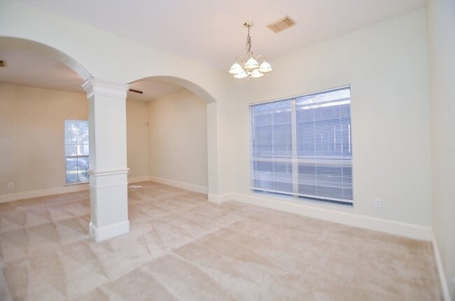 Building Photo - 21210 Woodland Green Dr