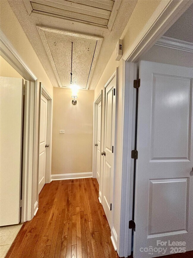 Building Photo - 2063 Eaton Rd