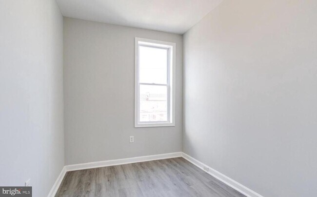 Building Photo - 3007 Oakley Ave