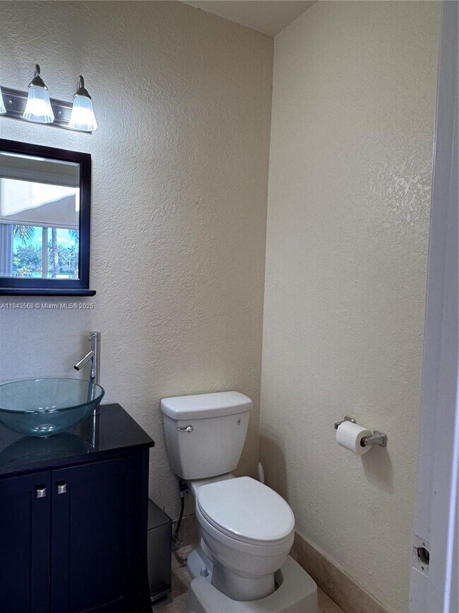 Building Photo - 4924 SW 151st Ave