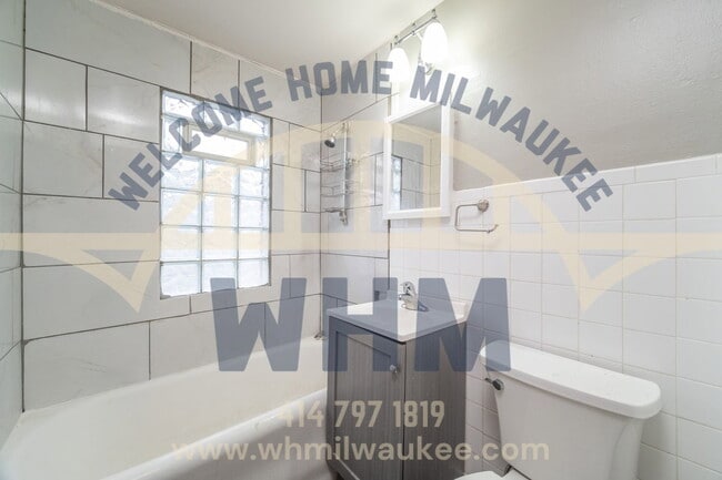 Building Photo - 5510 N 34th St