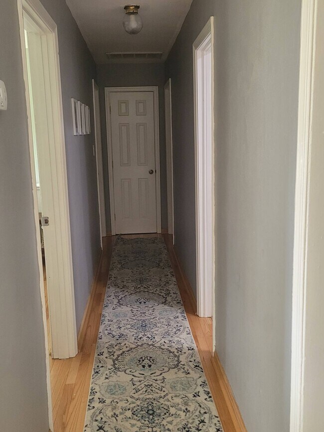 512 S Kings Point Rd 512 S Kings Point Rd Virginia Beach VA 23452