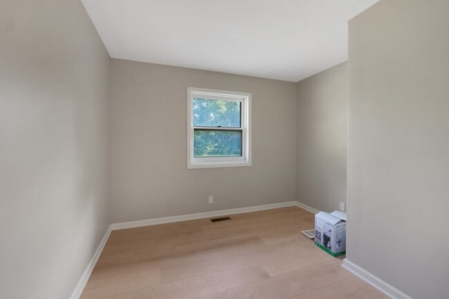 Building Photo - 11110 Highland Dr