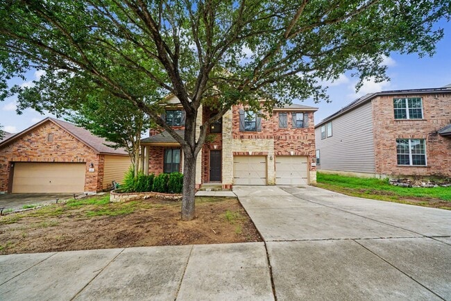 Building Photo - Spacious Live Oak Home Backing to a Greenbelt - Realtor Commission: $500
