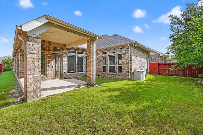 Building Photo - 18011 Begbie Path