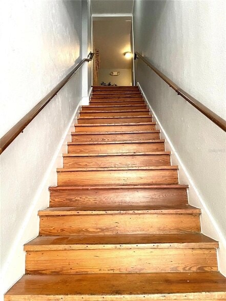 Building Photo - 29 E Magnolia Ave