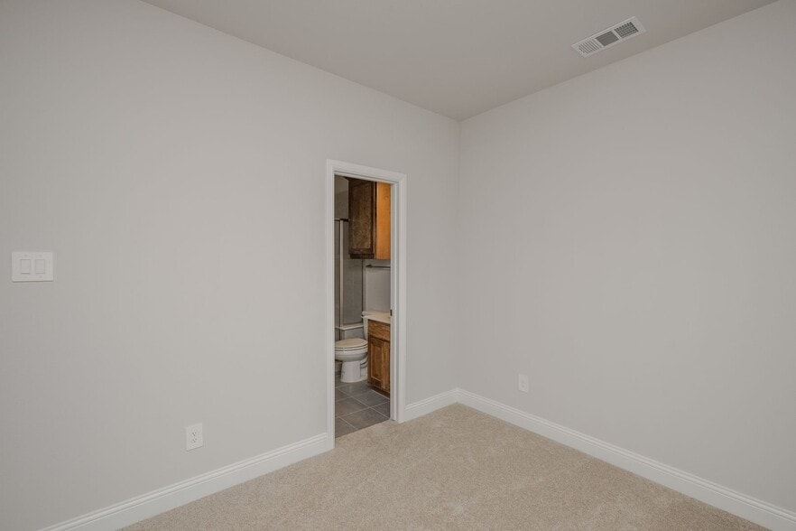 Building Photo - 9322 Middle Ground Place