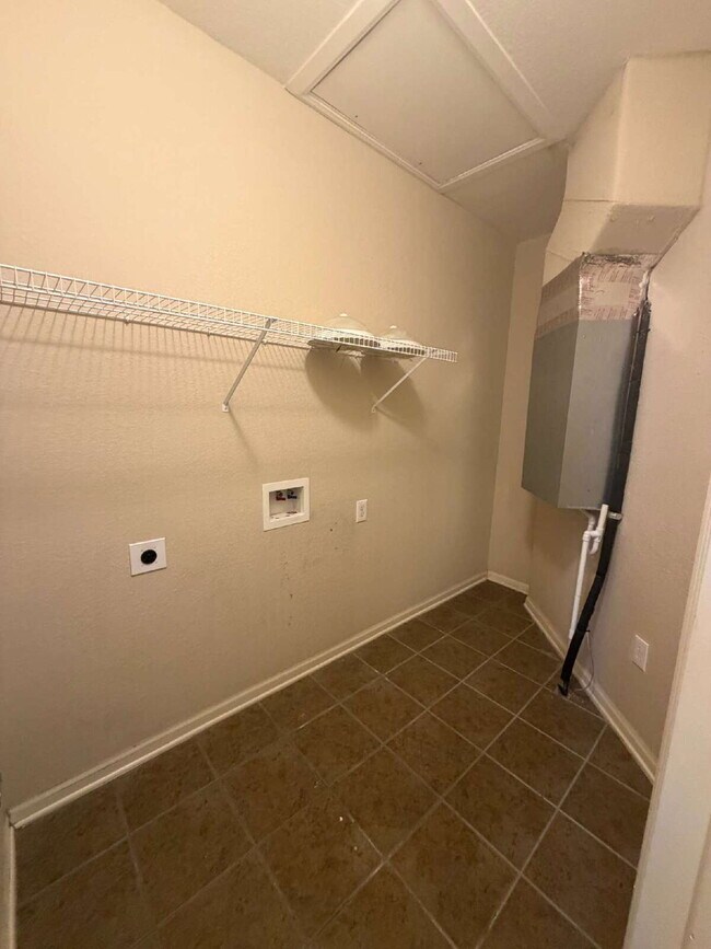 Building Photo - Luxurious 3-Bedroom Condo in Panama City, FL with Spacious Layout and Modern Amenities!
