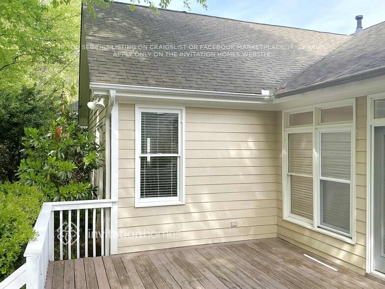 Building Photo - 1208 Champions Pointe Dr