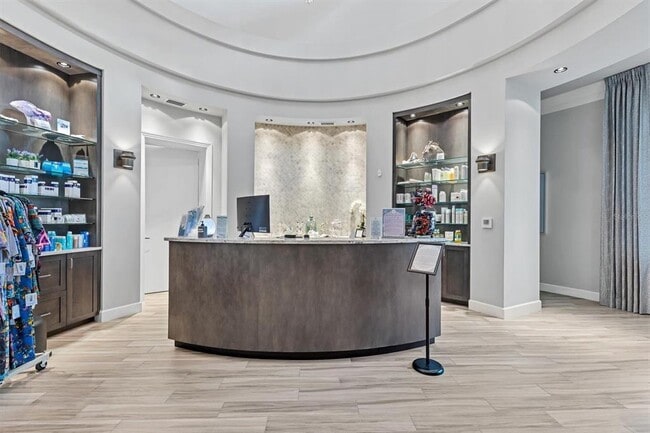 Building Photo - 5527 Palmer Cir