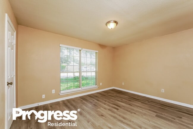 Building Photo - 7921 Wayne Way