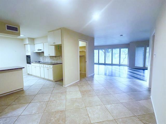 Building Photo - 1303 Northlake Dr