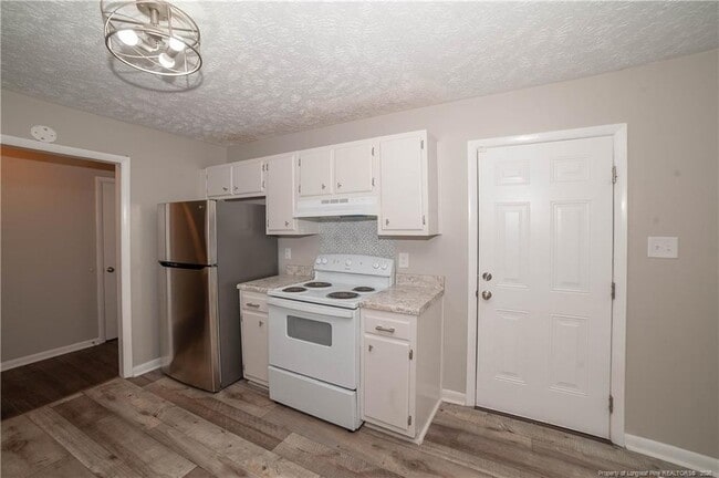 Building Photo - 6615 Grist Mill Rd