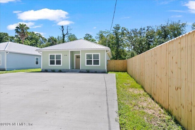 Building Photo - 3540 Datura St