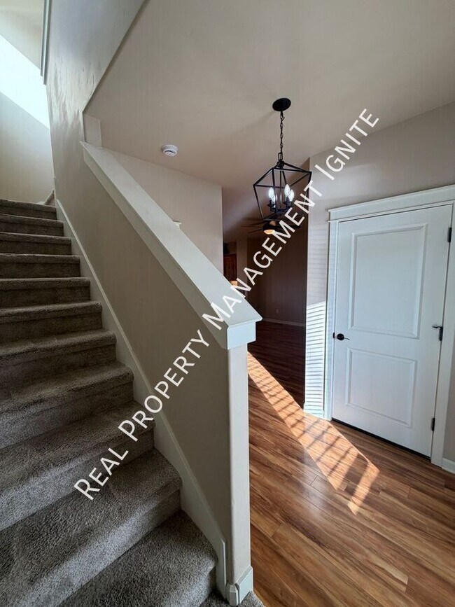 Building Photo - 20794 Comet Ln