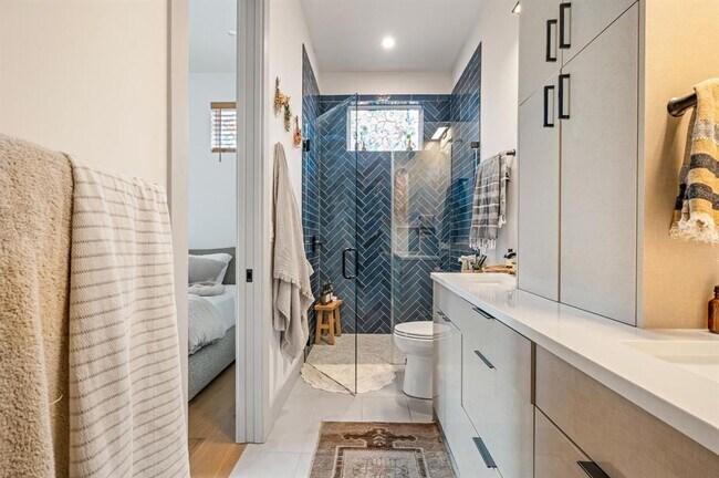 Building Photo - 2507 Audubon Pl