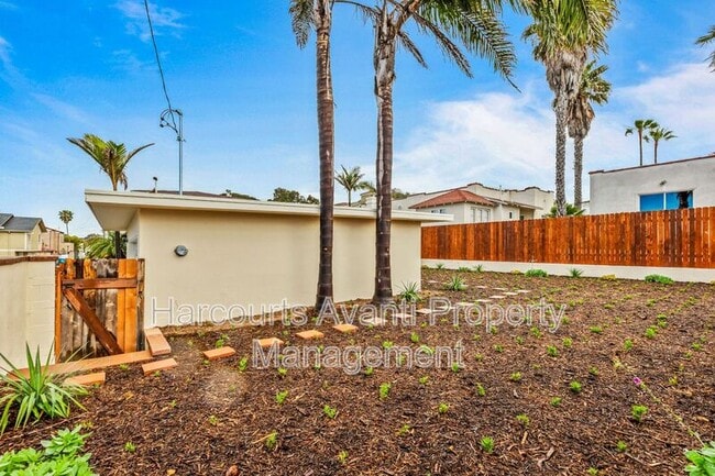 Building Photo - 911 Civic Center Dr