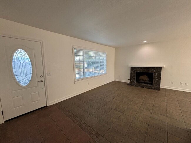 Building Photo - 12094 Coachman Ln