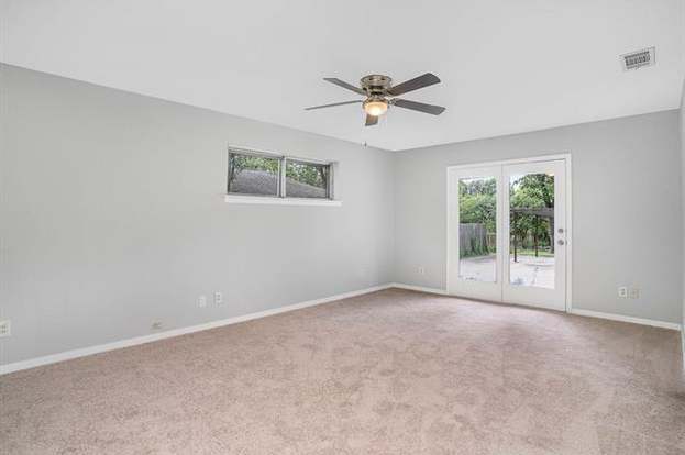 Building Photo - 2913 Ridgedale Dr