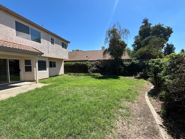 Building Photo - North Modesto Home