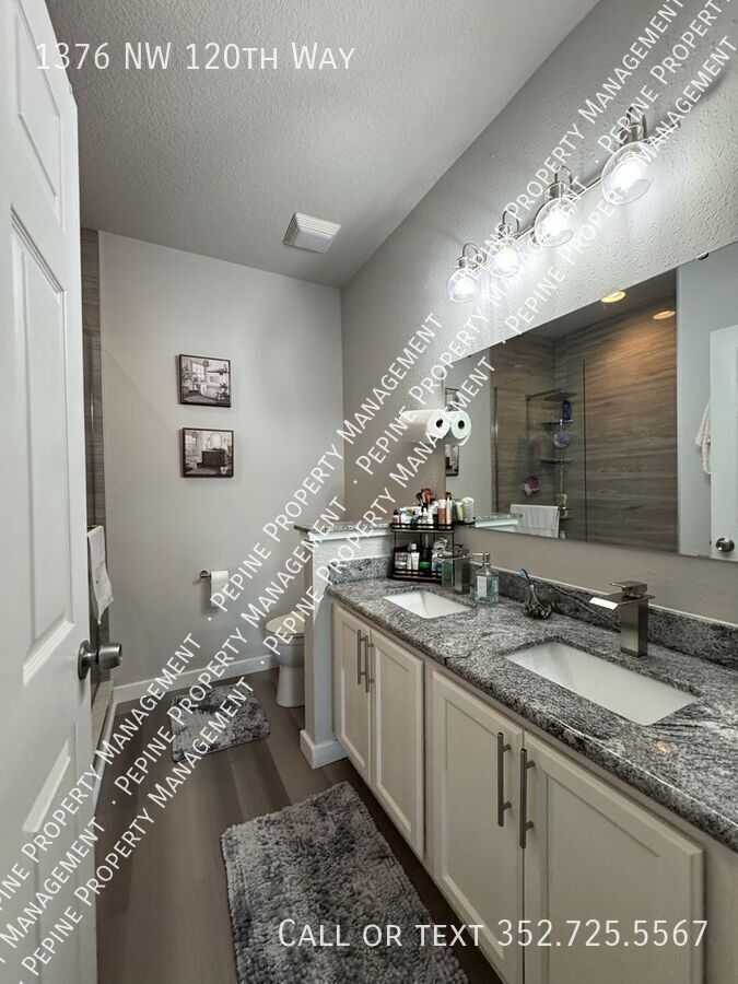 Building Photo - 1376 NW 120th Way