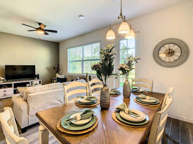 Building Photo - 820 Longboat Dr