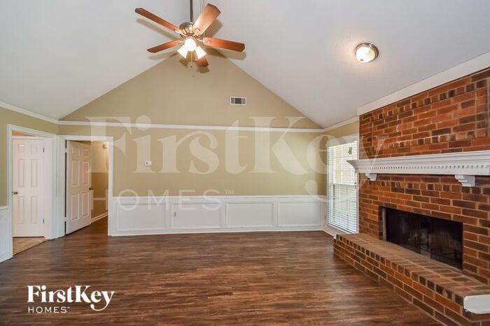 Building Photo - 7452 Kingsland Dr