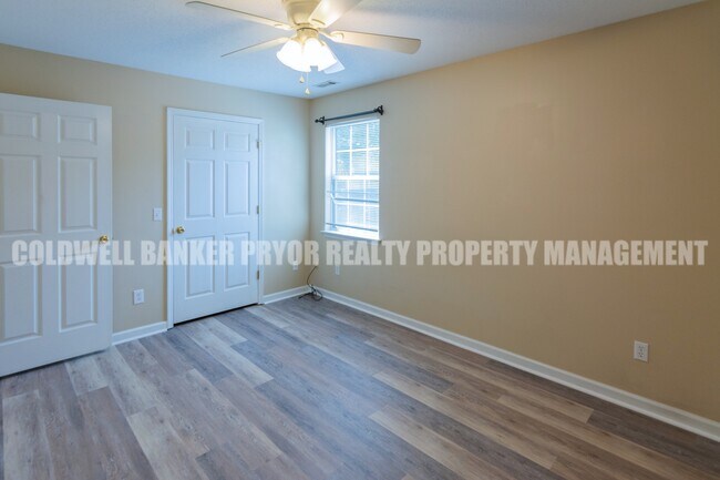 Building Photo - 1240 N Concord Rd