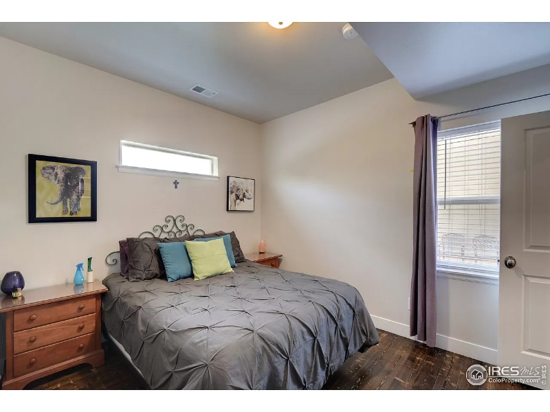 Building Photo - 7869 5th St