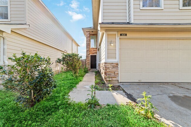 Building Photo - 3618 Windmill Village Dr