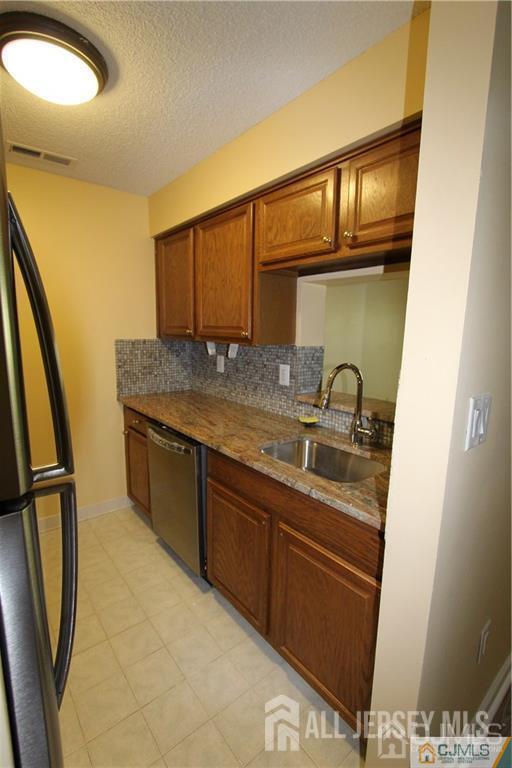 Building Photo - 1806 Ravens Crest Dr