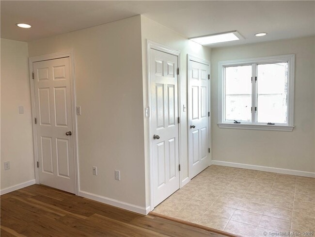 Building Photo - 89 Cortland Cir