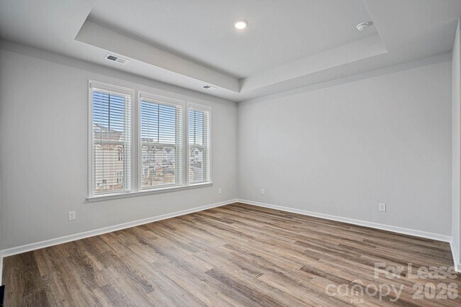 Building Photo - 8054 Houser St
