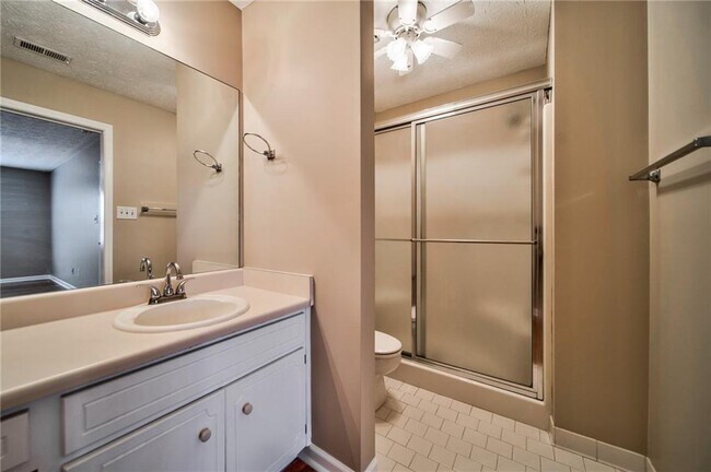 Building Photo - 215 Arbor Wy