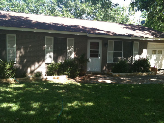 Building Photo - 7008 Rufus Dr