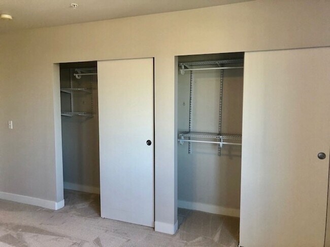 Building Photo - Prime Belltown TOP FLOOR Condo